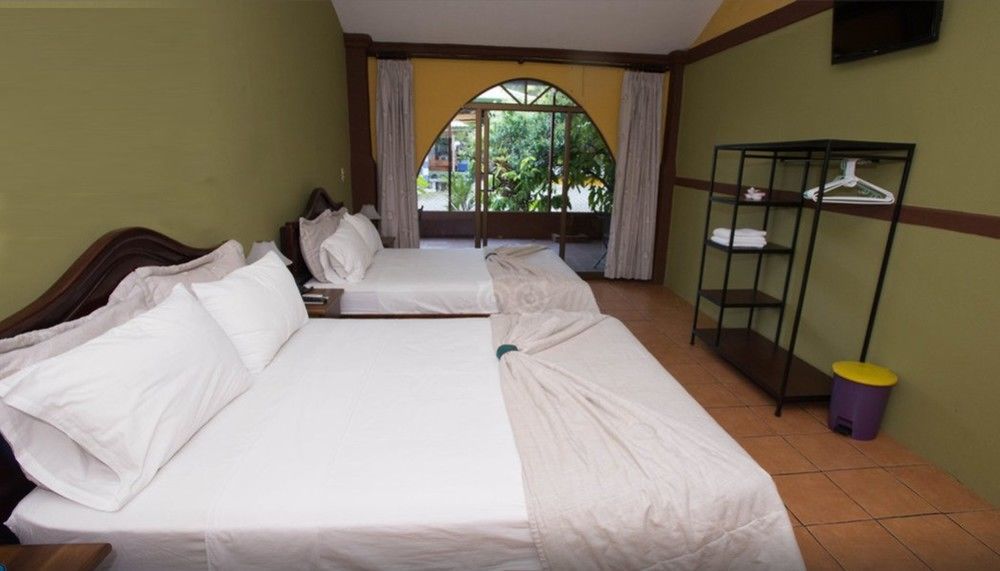 Damas Kayak Lodge מראה חיצוני תמונה