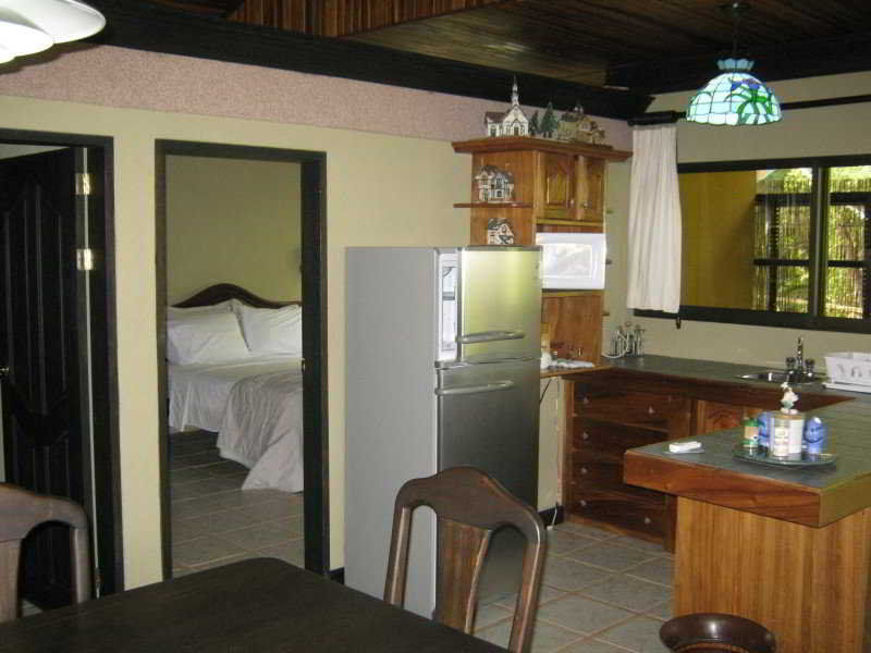 Damas Kayak Lodge מראה חיצוני תמונה