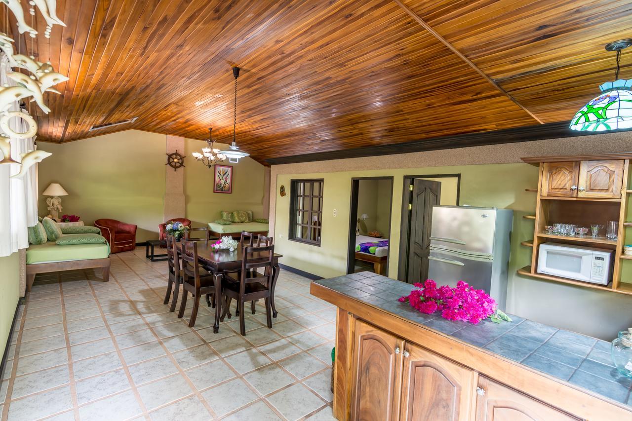 Damas Kayak Lodge מראה חיצוני תמונה