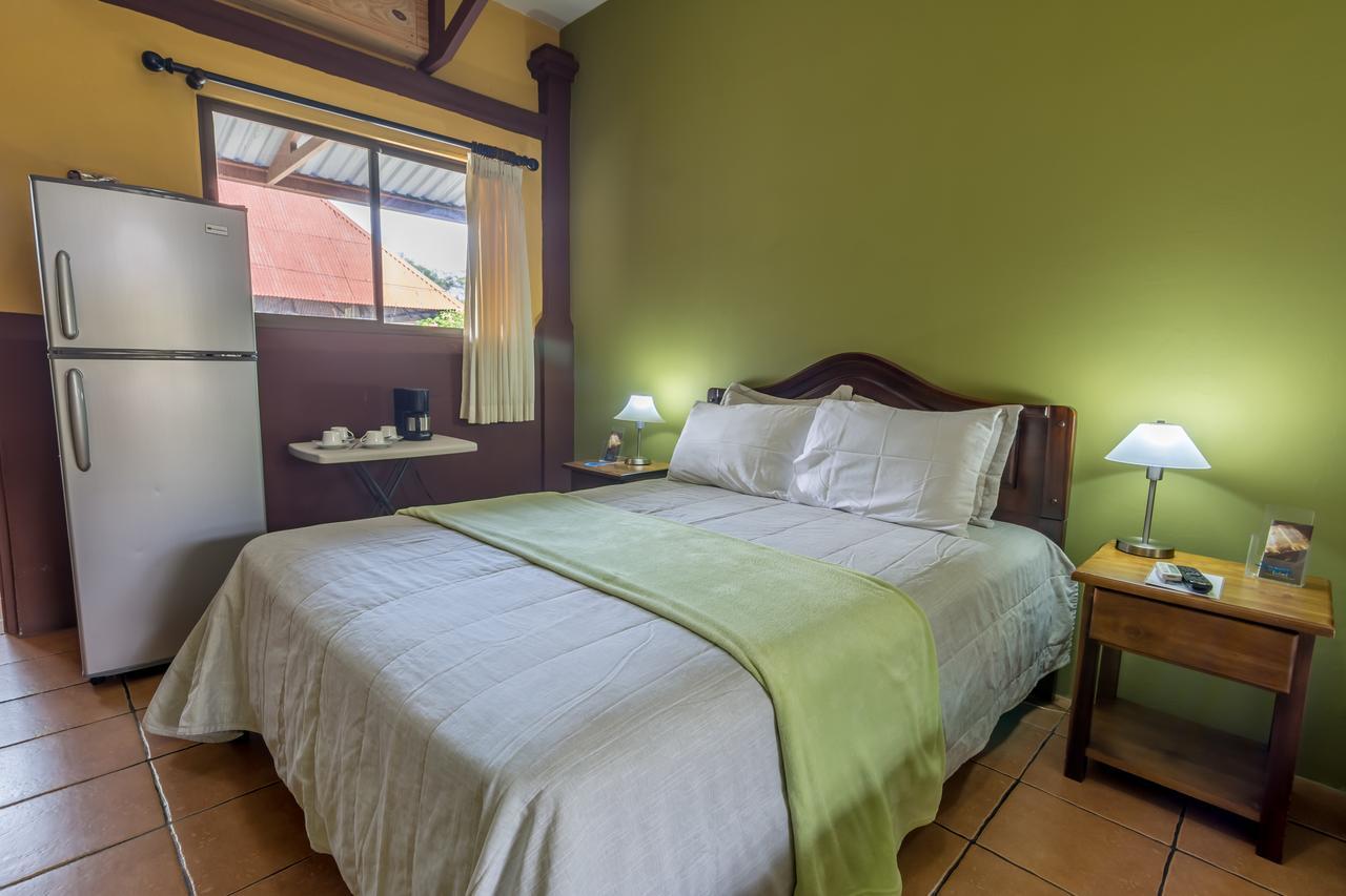 Damas Kayak Lodge מראה חיצוני תמונה