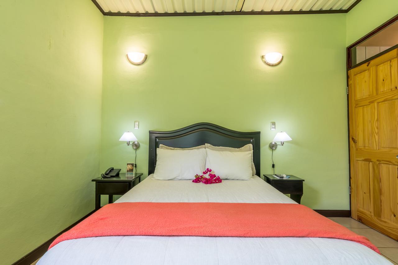 Damas Kayak Lodge מראה חיצוני תמונה